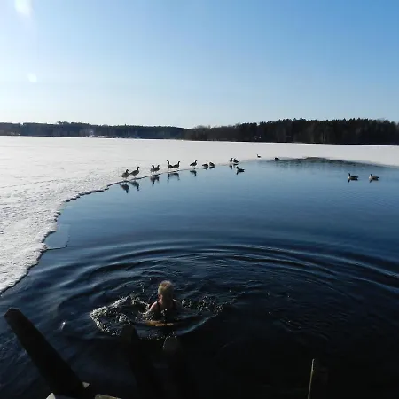 ゲストハウス Labbnaes Semesterhem ケミオンサーリ