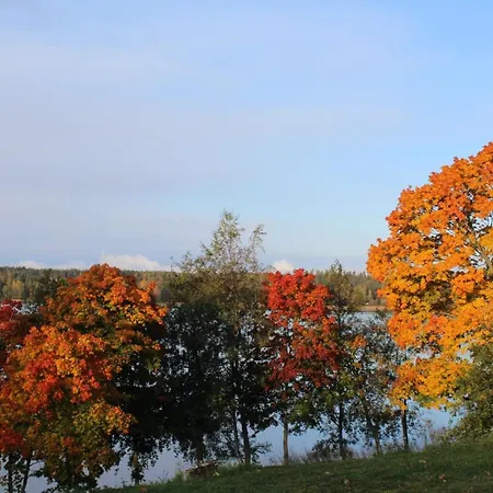 ゲストハウス Labbnaes Semesterhem ケミオンサーリ