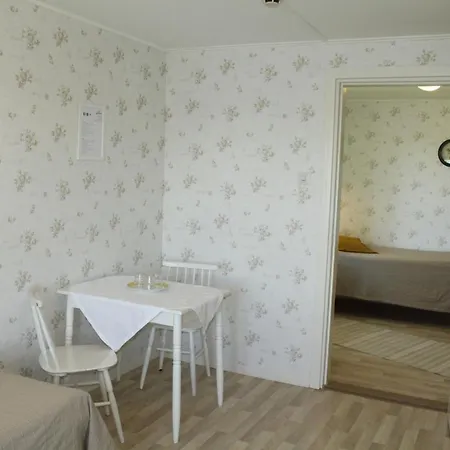 Guest house Labbnaes Semesterhem Kemionsaari