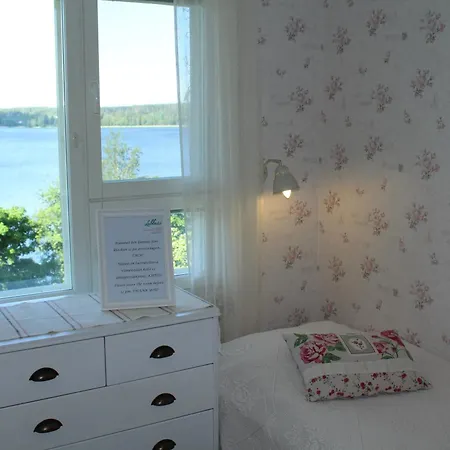 ゲストハウス Labbnaes Semesterhem ケミオンサーリ